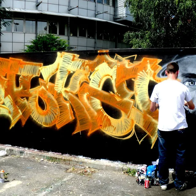 Arret O Sol - Graffs · Pyrate & Rager - 02 · 2010