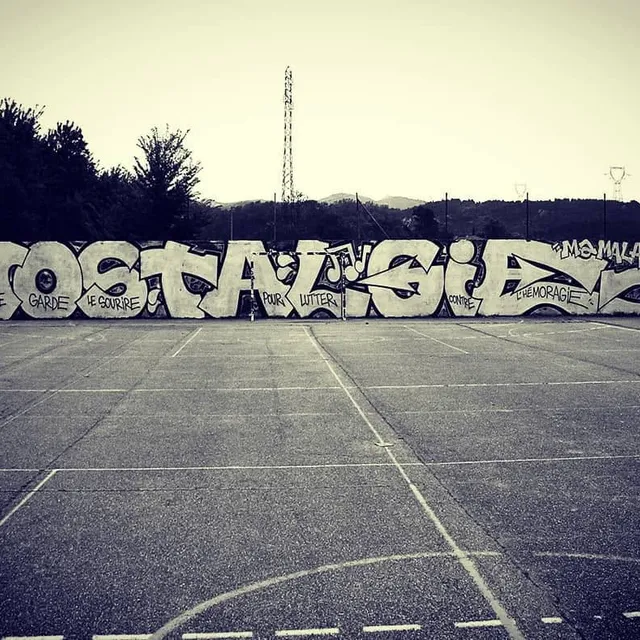 Nostalgie - Graffs · 2011