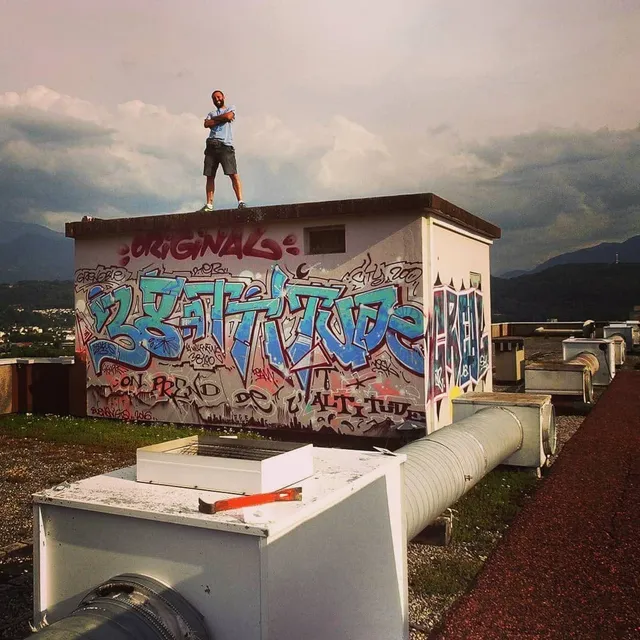 38 Attitude - Graffs · Grenoble, La Villeneuve