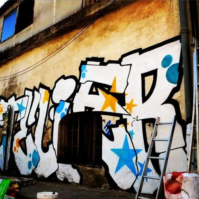Atelier de Mzahzah, avec Saner, Frimsa, Esprit Collectif, Luter, Niko, Sear lui-même et toute une équipe - Graffs