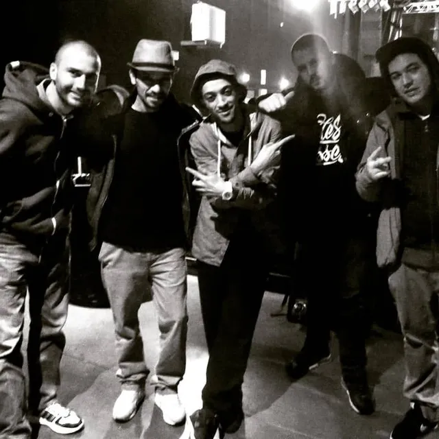 Avec Kacem Wapalek, Demi-Portion, DJ Blaiz, DJ Rolxx - Les fréros · Marseille, Au Moulin · 2014